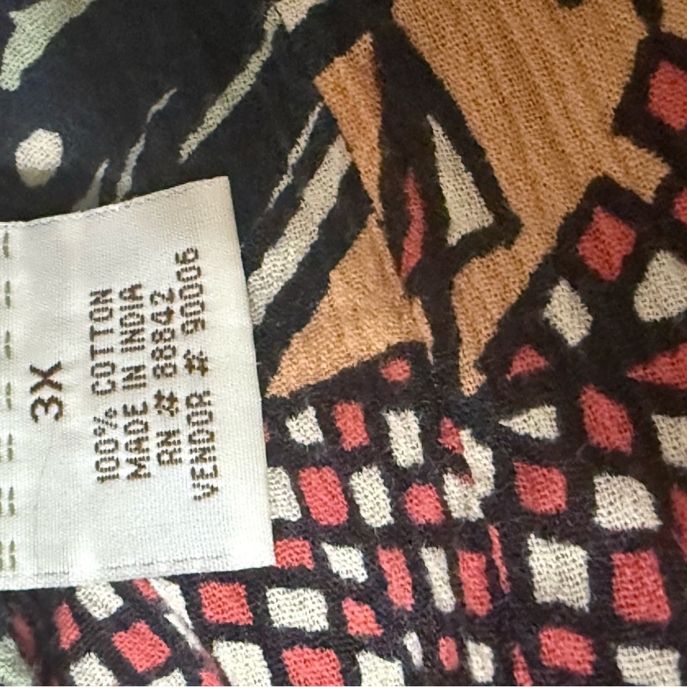 Roaman's Artistic Green and Red Button Down Shirt - Picture 4 of 4